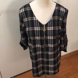 Used- beautiful plaid 3/4 sleeve Tacera blouse.